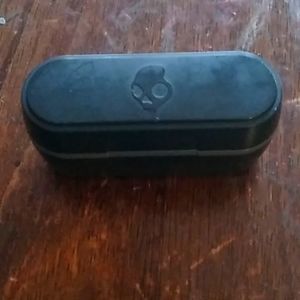 Skullcandy black Bluetooth earbuds